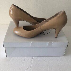 Steve Madden Blush Nude Patent Leather Heels Pump Shoes ULLTRA  Sz.8.5